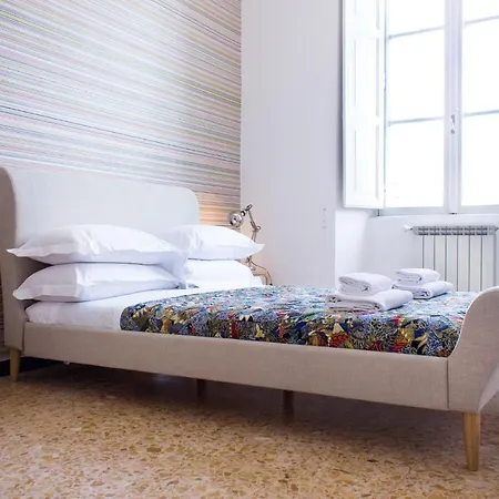 Apartment Trasteverehome - San Cosimato View On Trastevere Square Rome